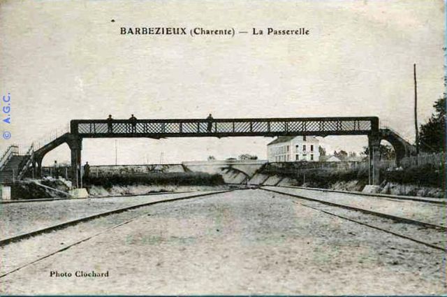 Barbezieux-Saint-Hilaire - La passerelle-1.jpg